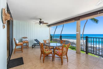 Oceanfront 2BR/2BA Condo: Stunning Views, Prime Location!