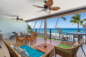 Spend your days relaxing on this lanai