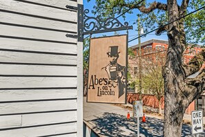 Located directly above Abe's on Lincoln, one of the oldest running bars in Georgia.
