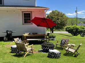 Outdoor fire pit in back yard