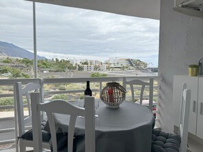 Möblierter Balkon