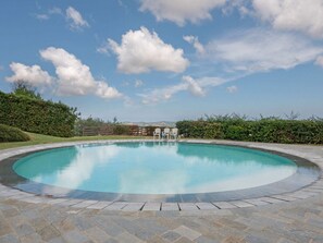 Holiday Home Swimming Pool