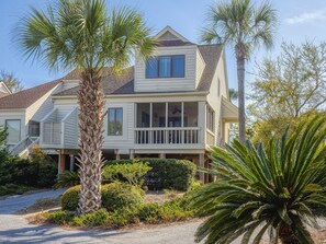 Welcome to 724 Spinnaker Beach Villa! A 3 bedroom/2 bath villa just steps from the beach!