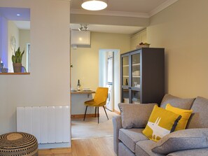 Living area | Little Inga’s Cottage, Strathmiglo