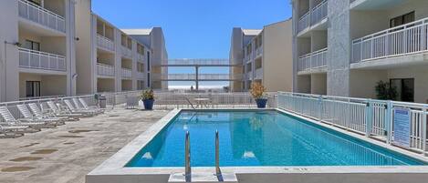 Roof Pool