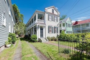 Welcome to your Charleston Charm rental!