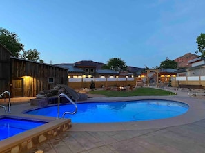 The perfect end to a perfect day. Enjoy a relaxing swim in the pool as the stars begin to twinkle.