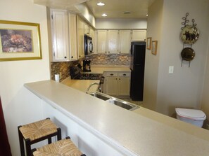 Breakfast Bar to Kitchen
