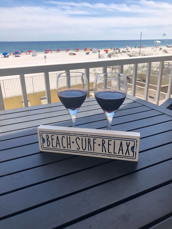 Enjoy a relaxing evening on the balcony.
