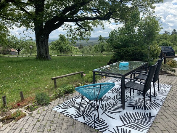 Terrasse mit Ausblick ins Brombachtal