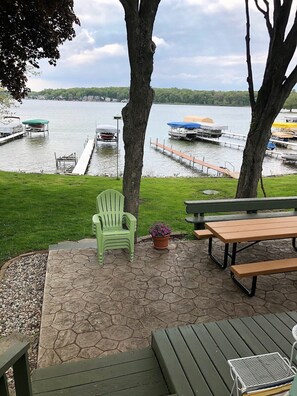 Front deck to lake with large picnic table for 8.  (easy to clean composite)