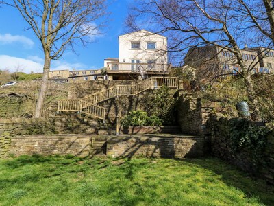 Ivy Dene, HOLMFIRTH