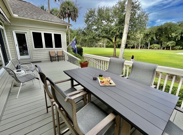 New dining set that provides comfortable seating to enjoy breathtaking views