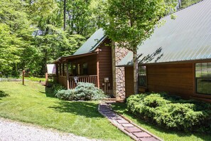 Building,House,Cabin,Cottage,Log Cabin