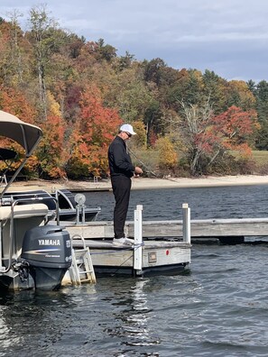 Plenty of fishing just 5 minutes away so bring your rod!