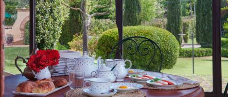 Sant Appiano private loggia on the garden