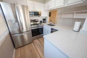 Newly Remodeled Kitchen!