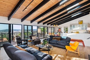 Extra comfy couches with BIG views!
