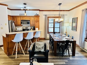 Kitchen / Dining area