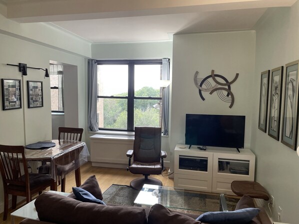 Sofa, Recliner, Dining Table, TV
