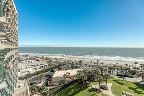 Beach/ocean view