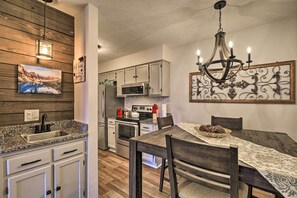 Dining Table | Wet Bar | Fully Equipped Kitchen | Single-Story Unit