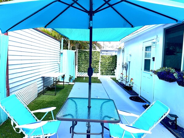 Outdoor dining