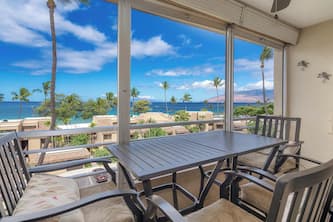 Panoramic Ocean Views, 150 Feet from Kamaole I Beach, Rooftop Deck, AC