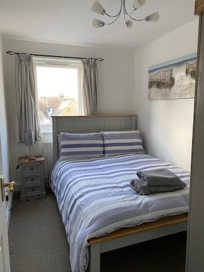 Bedroom - 4 Marina Heights - Accommodation St Neots