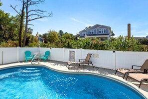 M939: Abby Gale l Private Pool Area
