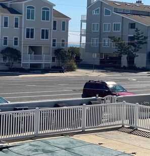 There are two entrances to the beach. This photo shows the right side entrance