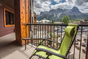 Balcony Mountain View