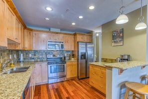 Stunning and spacious kitchen with free tea and coffee