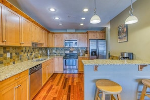 Large Kitchen with tons of counter space