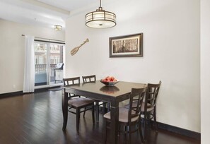 Large dinning room table. Vrbo canmore