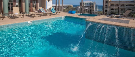 Penthouse Level Pool