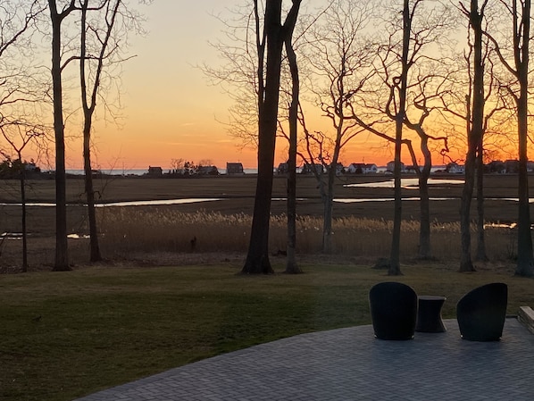 Cozy sitting area for sunset!