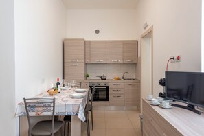 Kitchen and dining area