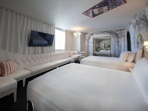 Comfortable 2 Double size beds for a perfect getaway!