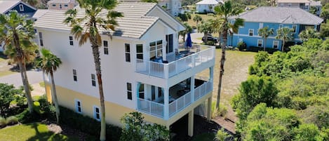 Welcome To Seventh Heaven!! Short Walk Across The Boardwalk To The Surf And Sand!!