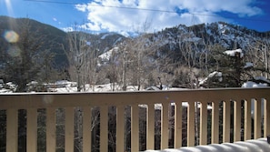 Large Deck off of Dining
