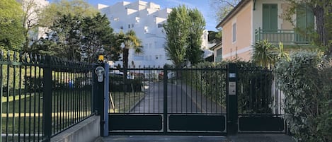 Entrée Résidence 182 Boulevard de la plage Arcachon 