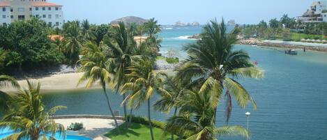 Marina Ocean inlet seen from Isla Alegre