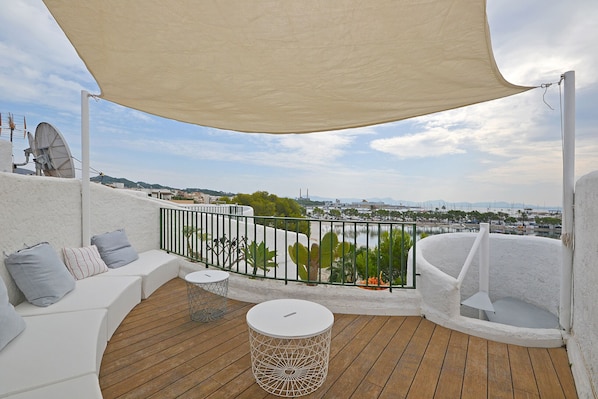 Alcúdia Sea - Modern seafront apartment in Alcúdia, Mallorca