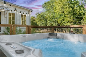 Bain à remous extérieur