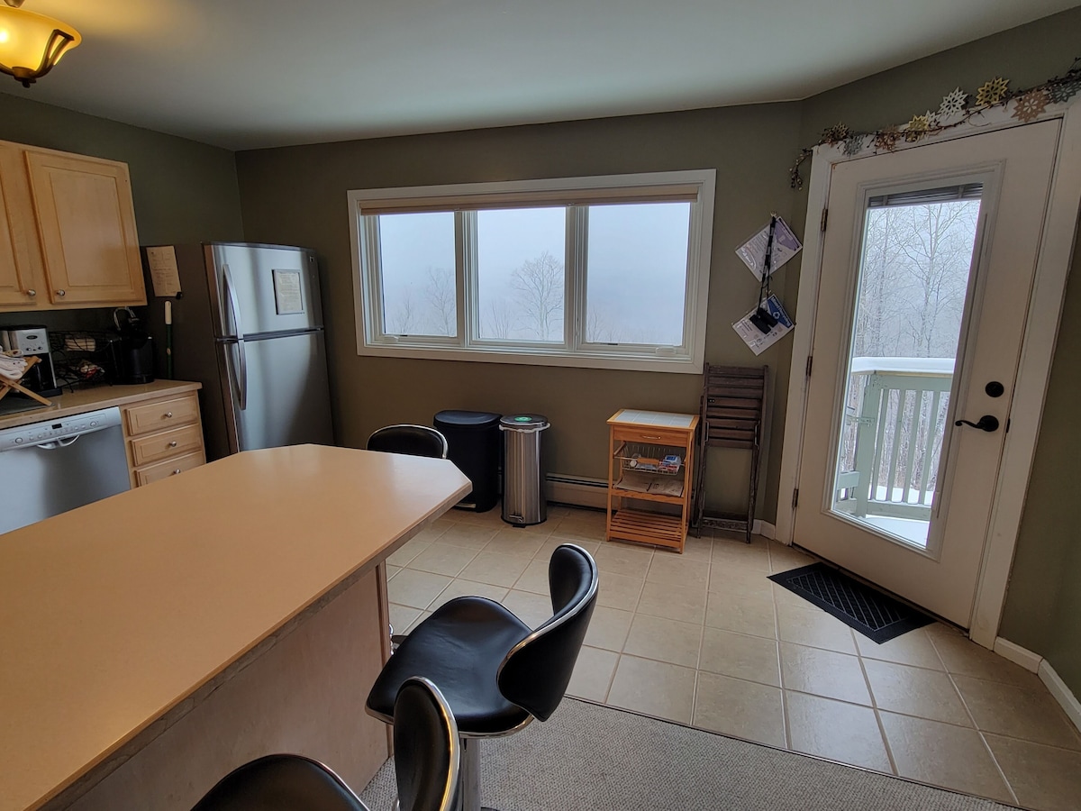 Bolton Valley Resort ski in/out spacious 3 Bedroom Townhome