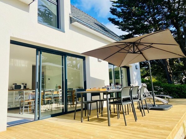 La terrasse très bien équipée vous attend plein sud 