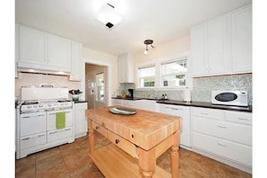 Kitchen island
