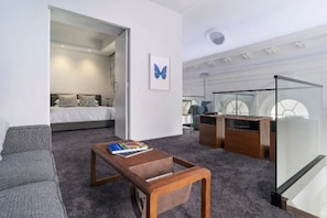 The 2nd lounge gives you an old record player to enjoy
