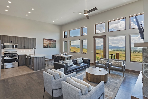 Open plan area with the view of front door